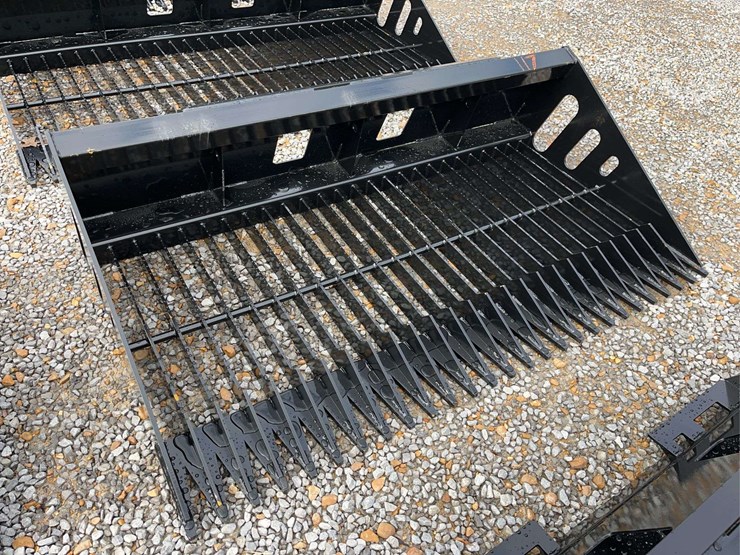 sliding-loader-sieve-shovel-image-2