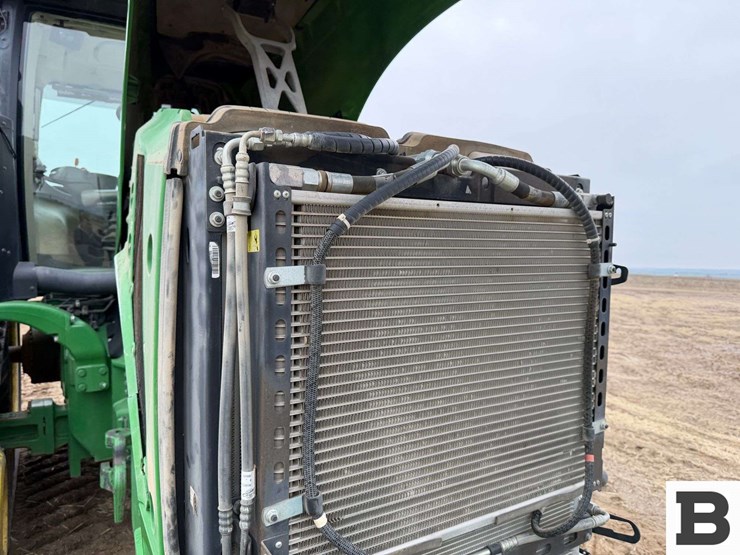 2015-john-deere-8370rt-image-65