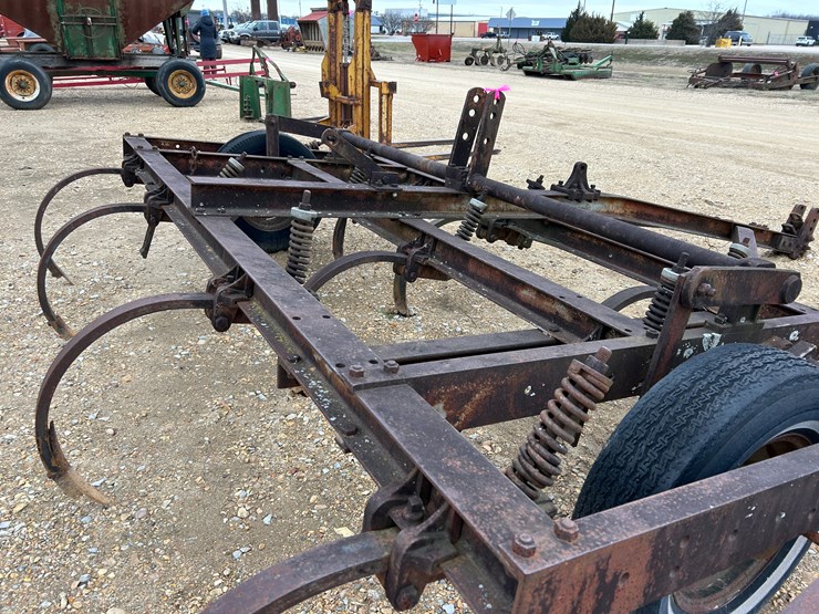 #37755-•-graham-chisel-plow-image-6