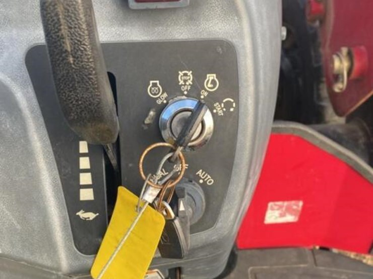 mahindra-2638-hst-image-17