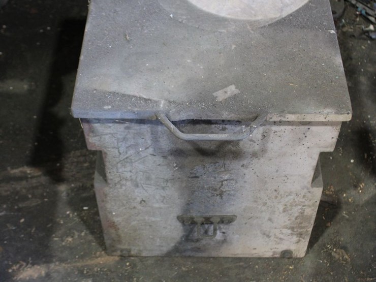 metal-storage-container-image-1