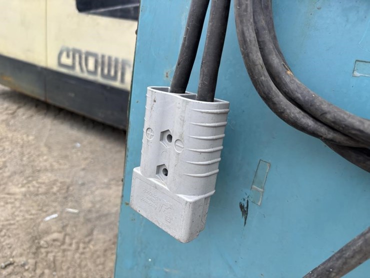 crown-303sctt-forklift-image-17