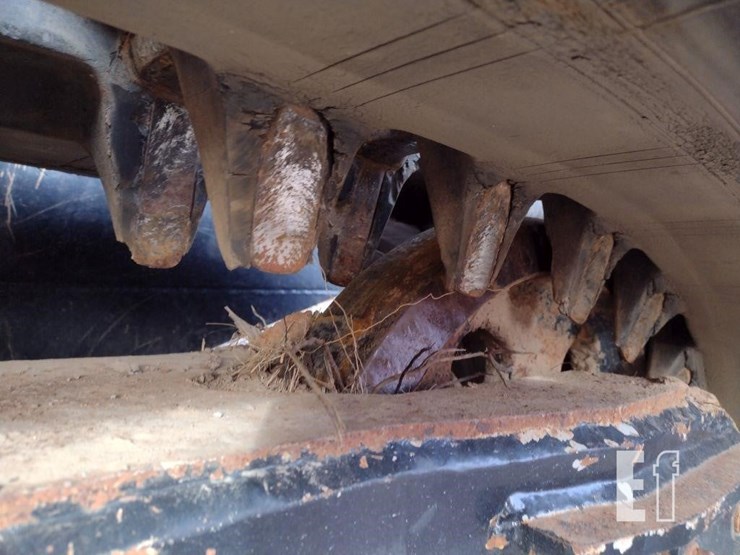 2017-morooka-mst3000vd-image-19