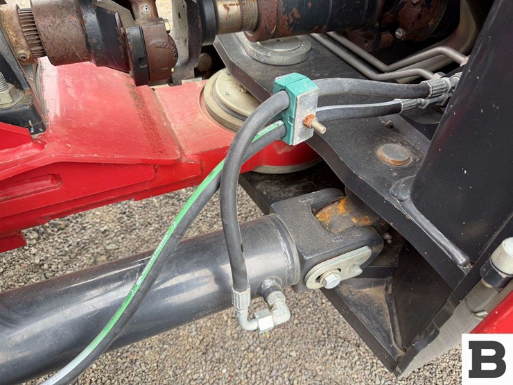 2012-case-ih-600-image-61