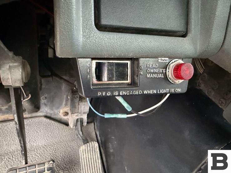 2003-international-7600-image-51