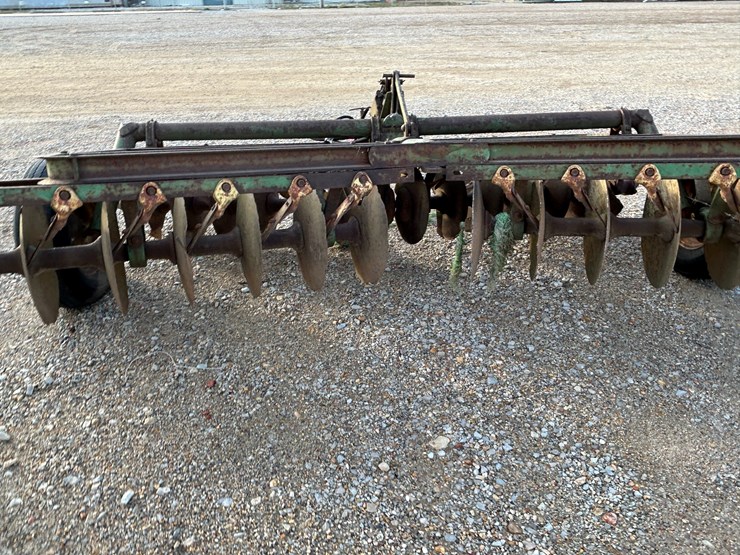 john-deere-8-image-6