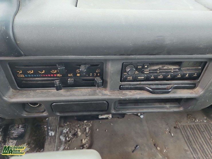 2003-gmc-w4500-image-19