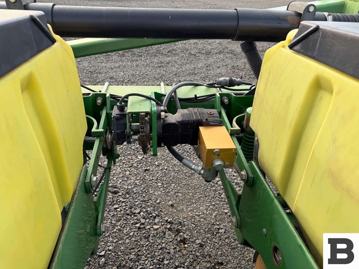 john-deere-1720-image-26