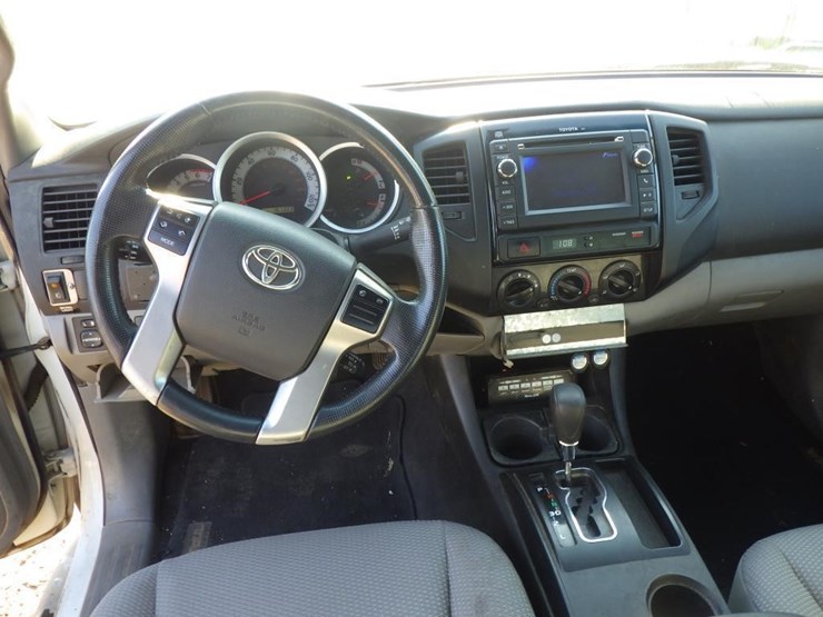 2013-toyota-tacoma-image-7