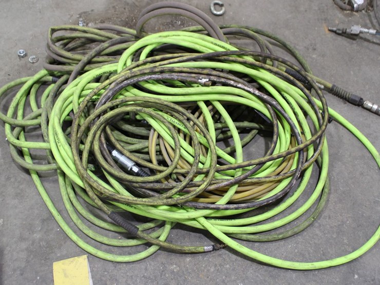 lot-of-various-size-air-hoses-image-1