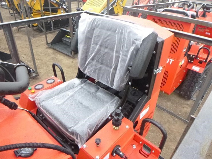 2025-agt-sda-140t-skid-steer-track-loader-image-13