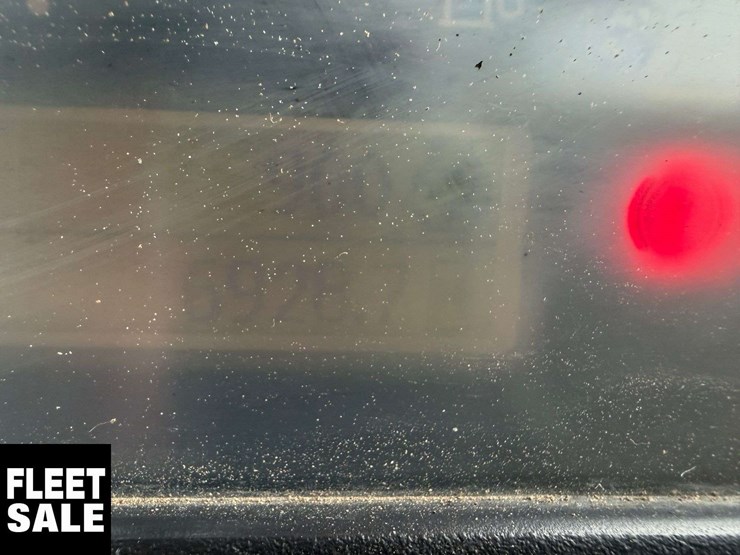 2015-deere-410l-image-18