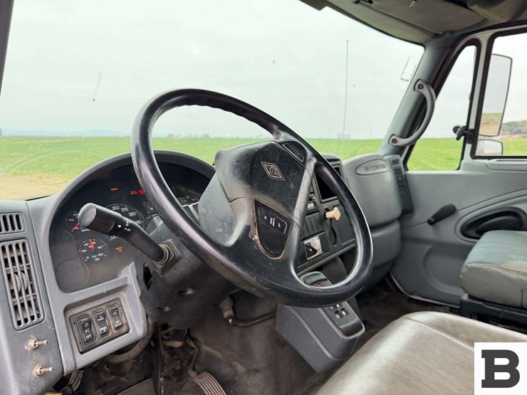 international-4400-image-74