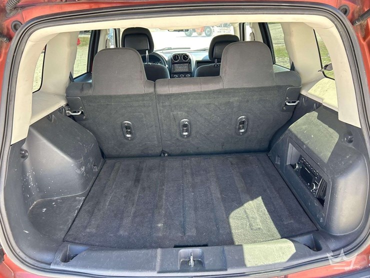 2012-jeep-patriot-image-23