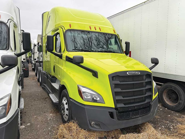 2023-freightliner-cascadia-126-image-1