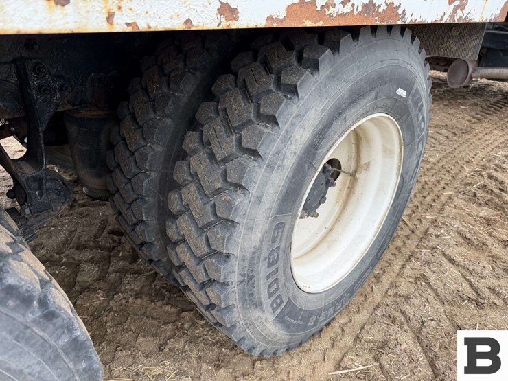 international-4400-image-50