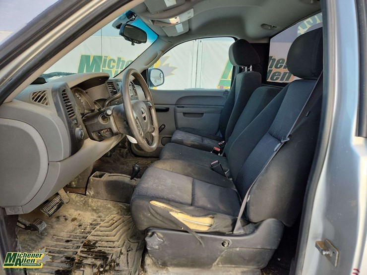 2010-gmc-sierra-1500-image-14