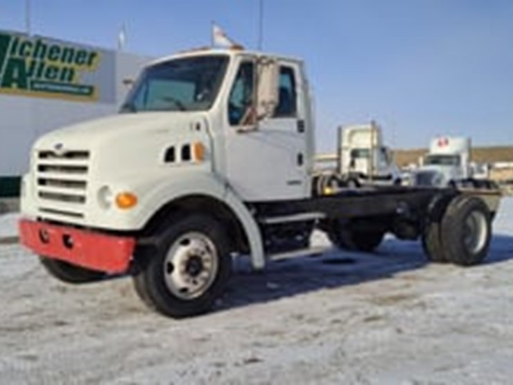 2004-sterling-l7500-image-5