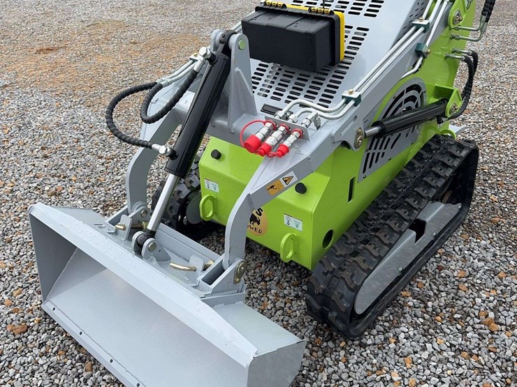 unused-mini-skid-steer-loader-image-1
