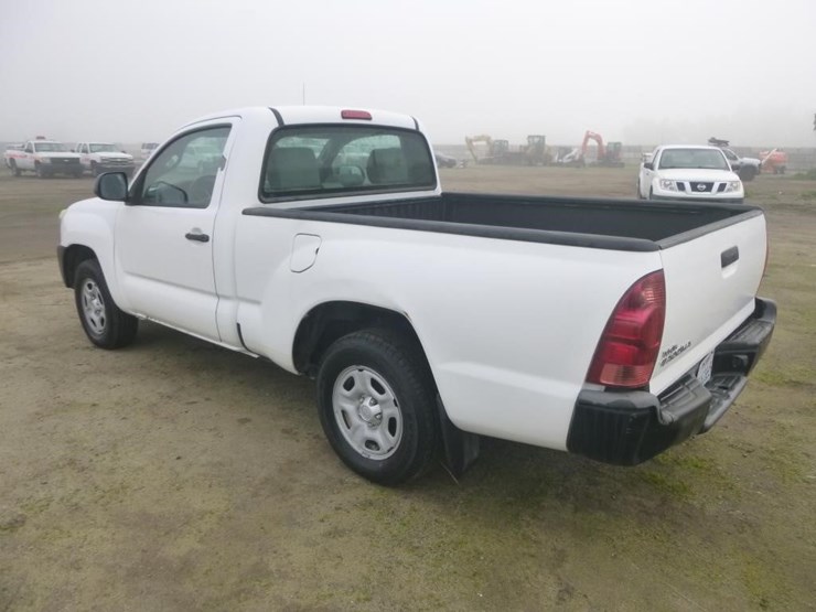 2014-toyota-tacoma-image-4