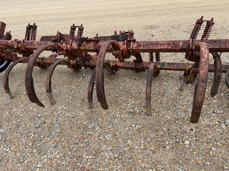 #37756-•-11ft-chisel-plow-image-6