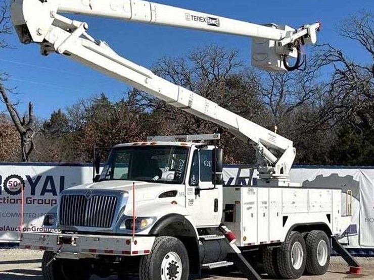 2006-international-7400-image-1