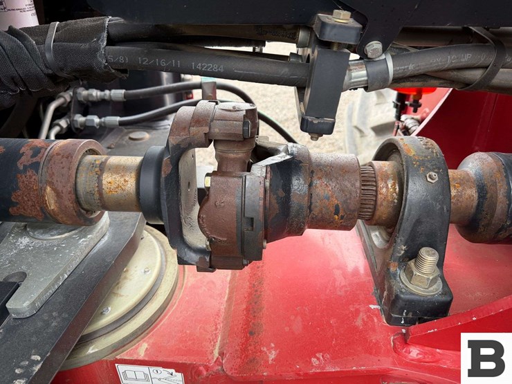 2012-case-ih-600-image-34