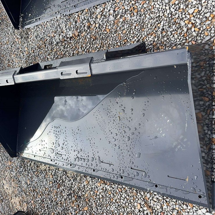 Unused Skid Steer Track Duty 80" Bucket