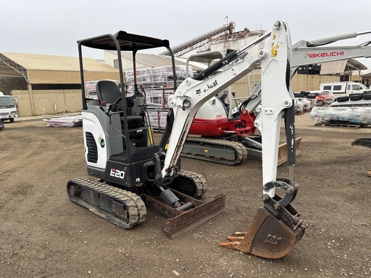 2021-bobcat-e20-image-2