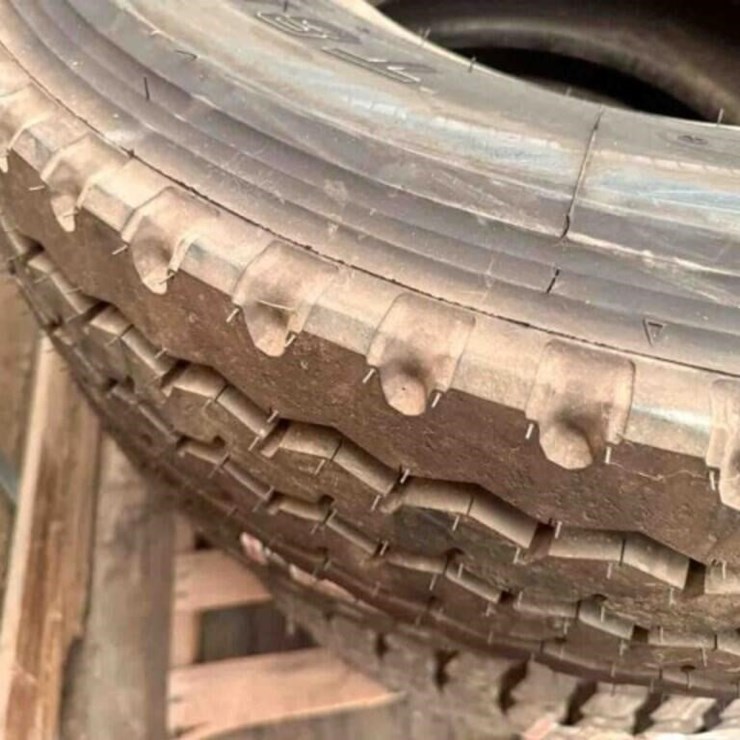 2-10:00 STEERING TIRES, RECAPS, 16 PLY