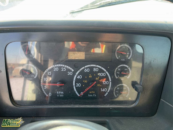 2004-sterling-l7500-image-16