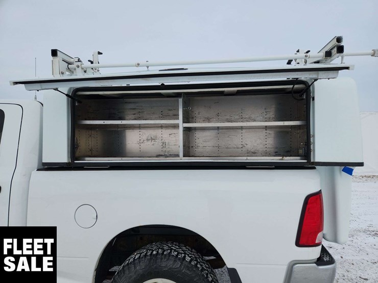 2015-ram-3500-slt-image-27