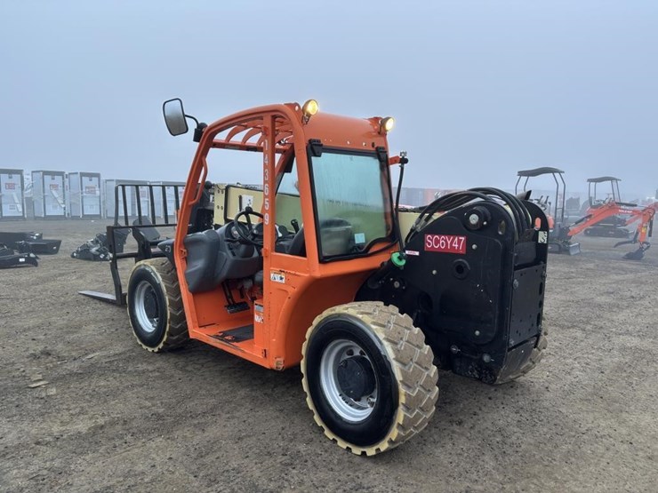 2015-jlg-g5-18a-image-4