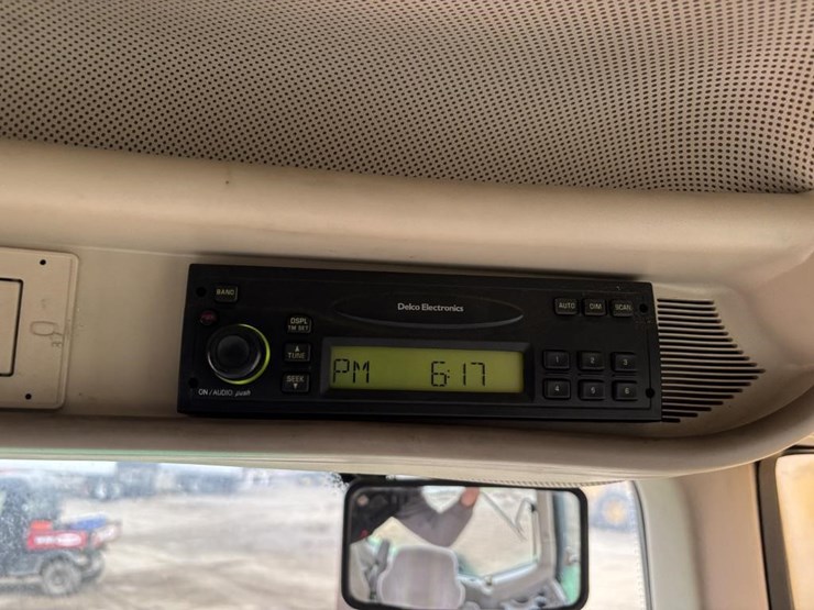 2008-john-deere-6230-image-36