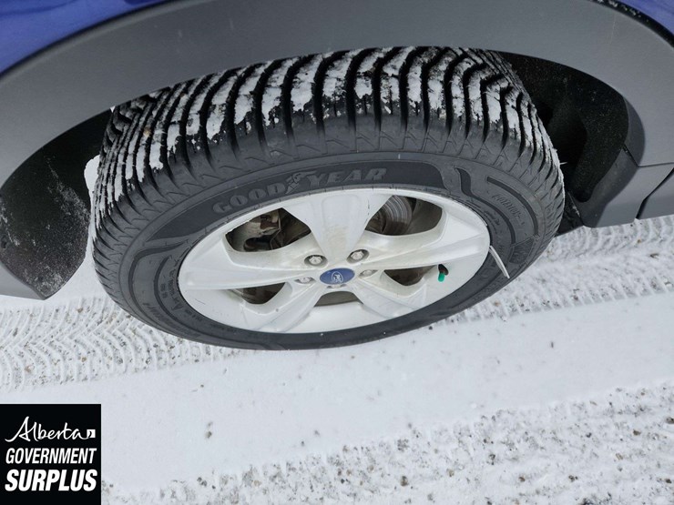 2013-ford-escape-se-image-12