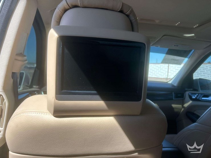 2017-mercedes-benz-gls450-awd-suv-image-23