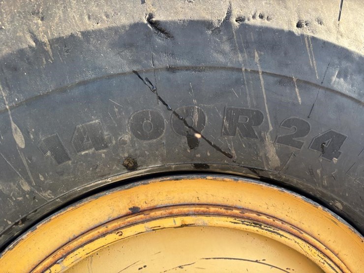 2008-deere-772d-image-32