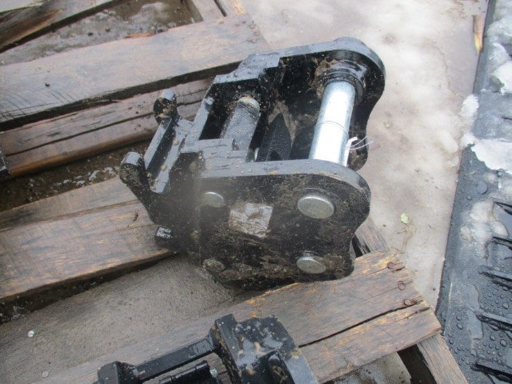 #6935-•-semi-automatic-quick-changer-image-1