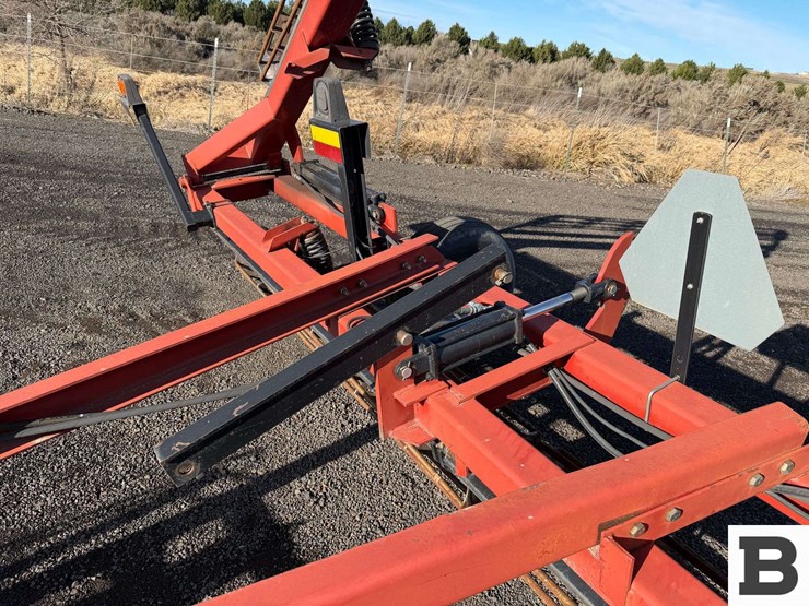 case-ih-crumbler-image-15