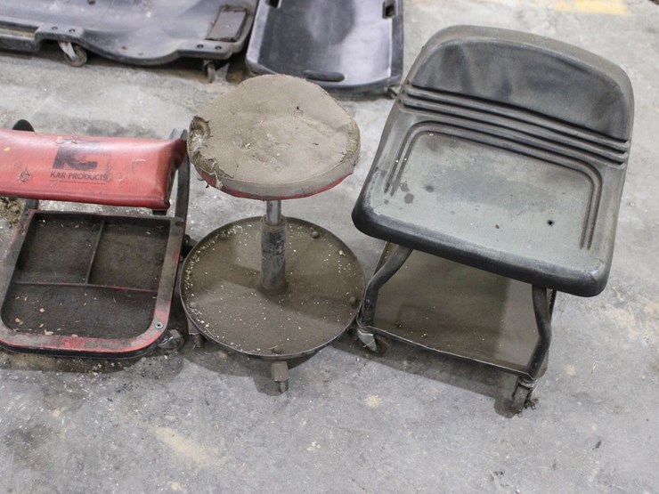 3-shop-stools-image-2