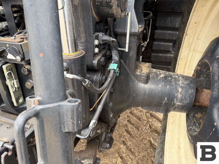 new-holland-t8.330-image-43