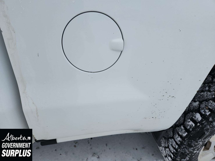 2018-chevrolet-silverado-2500hd-image-32