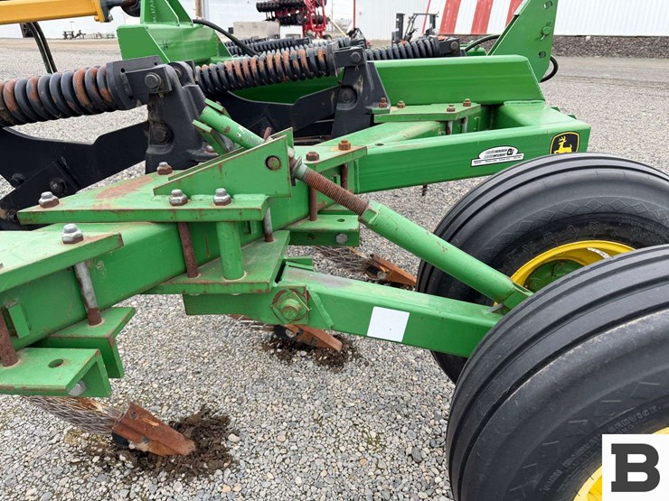 john-deere-915-image-24