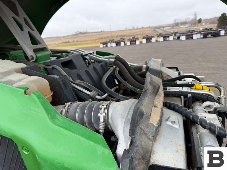 2012-john-deere-8335r-image-71