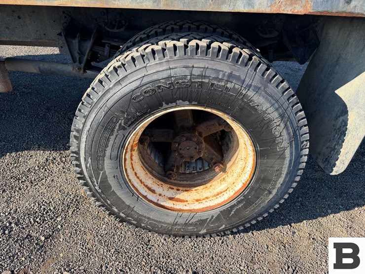 1992-international-4800-image-23