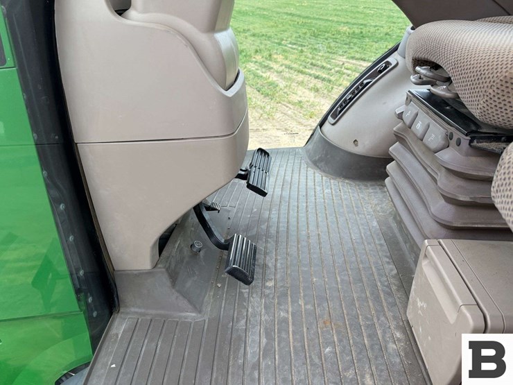 2016-john-deere-7290r-image-74