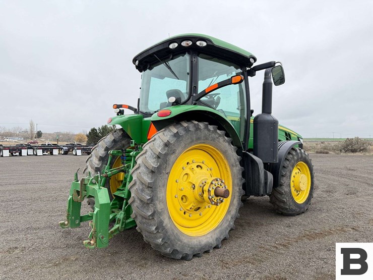 2011-john-deere-8310r-image-5