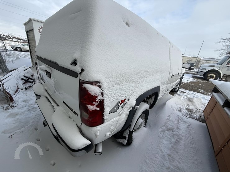 2003-chevrolet-silverado-2500-image-6