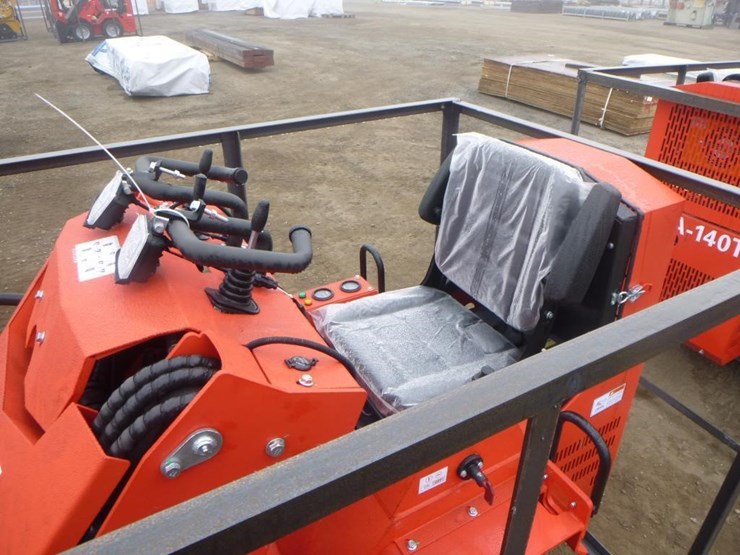 2025-agt-sda-140t-skid-steer-track-loader-image-12