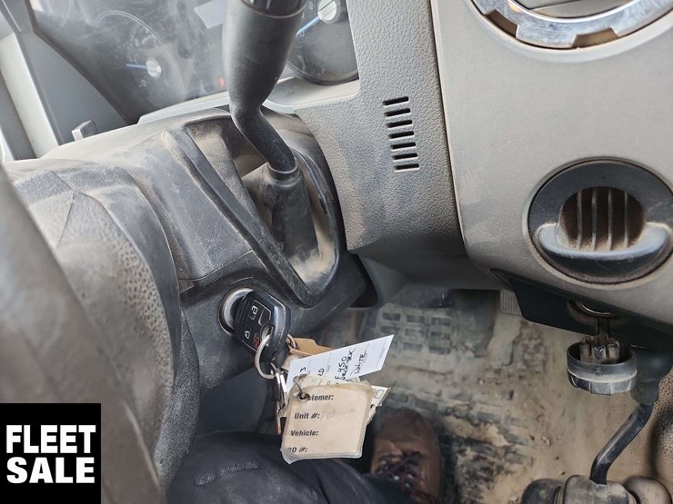 2013-ford-f450-image-23